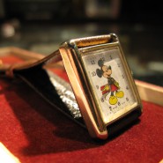 アンティーク　ミッキーマウス腕時計　左側面